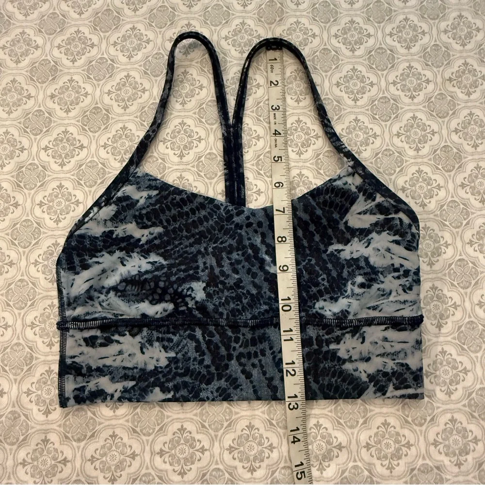 Lululemon Flow Y Bra Long Line Nulu Light Support Size 4